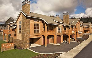 your own beach house in Cannon Beach. These townhomes are complete with a master bedroom and bath, featuring a see-thru fireplace
