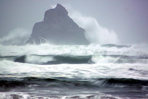 High Surf Advisory: 25-foot Breakers on Oregon Coast Possible for Days