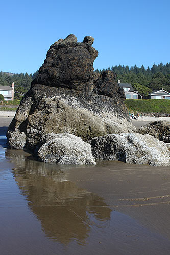 Unnamed seastack at southern end of Cannon Beach