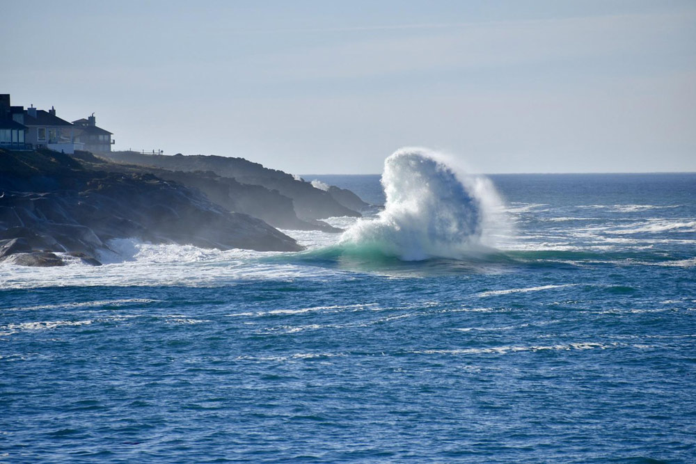 Mammoth Waves Up to 35 Ft Coming to Washington / Oregon Coast