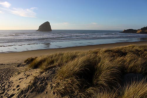 Oregon Coast Virtual Tour: Pacific City's Haystack Rock - Day and Night