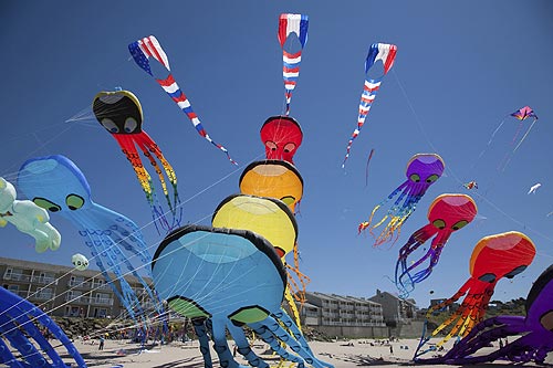Central Oregon Coast Kite Festival Takes on Superhero Theme