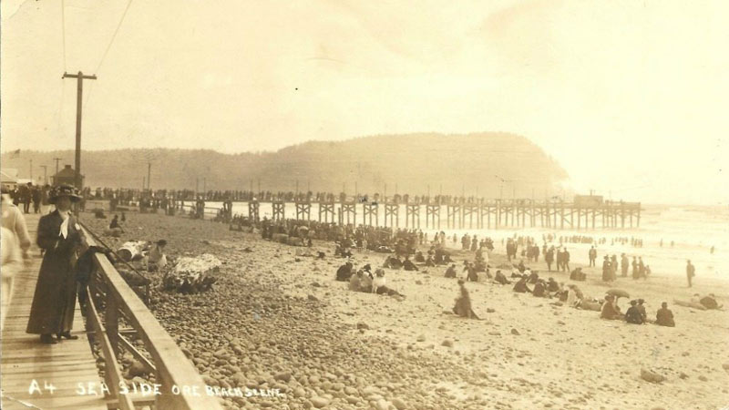 Gigantic Landscape Changes at One Popular Oregon Coast Town Over the Decades