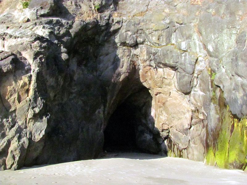 Bob Creek Wayside - the secret cave
