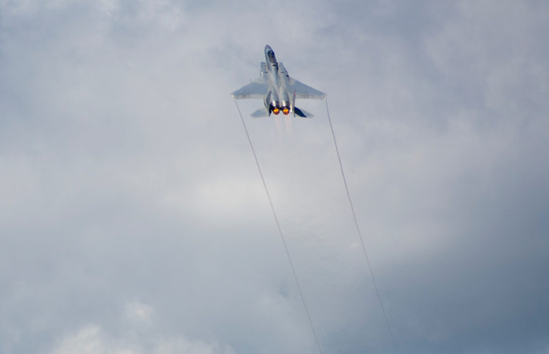 Fighter Jet Maneuvers Along Oregon Coast May Create Sonic Booms 