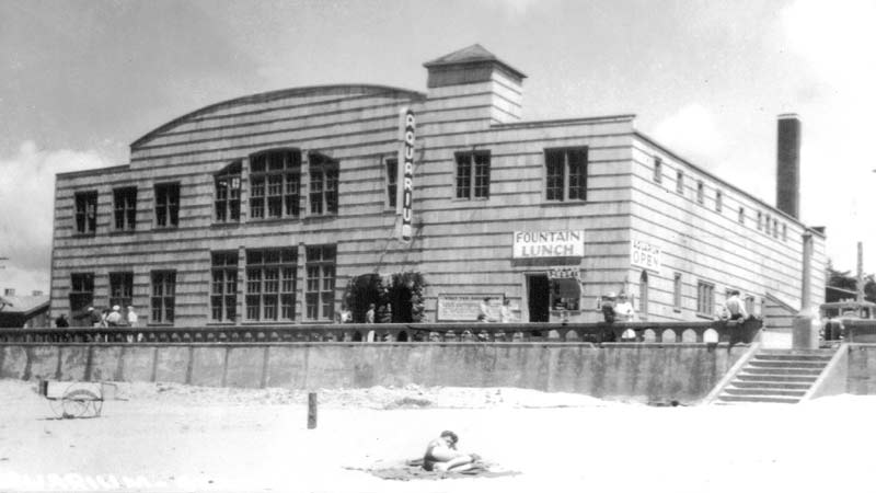 84 Years of N. Oregon Coast's Seaside Aquarium Filled with Twists, Turns