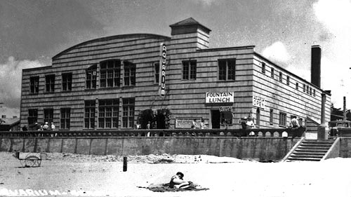 Living Oregon Coast History: Seaside Aquarium Celebrates 80 Years with Old Prices