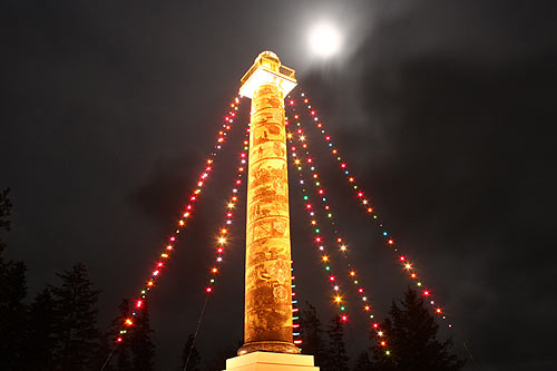 Astoria, Seaside, Cannon Beach Light Up for Holidays: N. Oregon Coast Nov Preview 