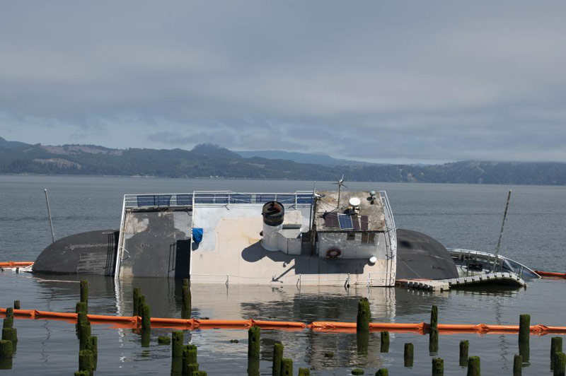 Pollution Cleanup Starts on N. Oregon Coast After Ferry Sinks at Astoria