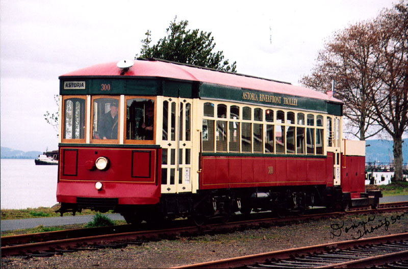 Astoria Tenor Guitar Gathering Next Week, Highlighted by Sing-Along on Trolley - N. Oregon Coast