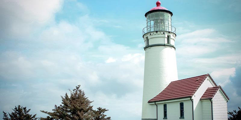 S. Oregon Coast Holidays With a Bandon-Area Lighthouse and Florence