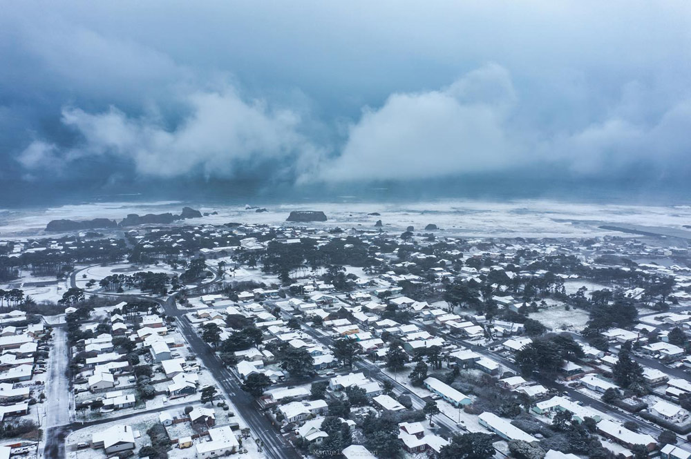 Will It Snow on Oregon / Washington Coast? Yer Darn Tootin.' Winds Too