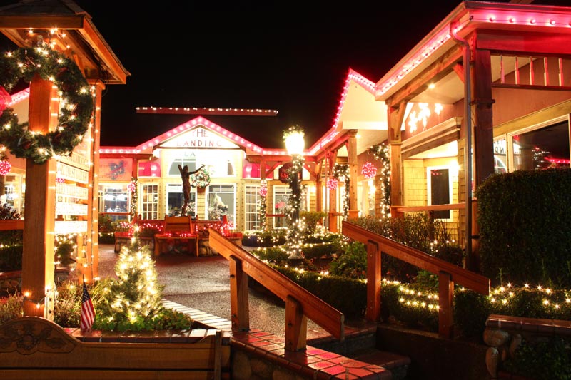 N. Oregon Coast Holidays: Cannon Beach Museum, Downtown Parties