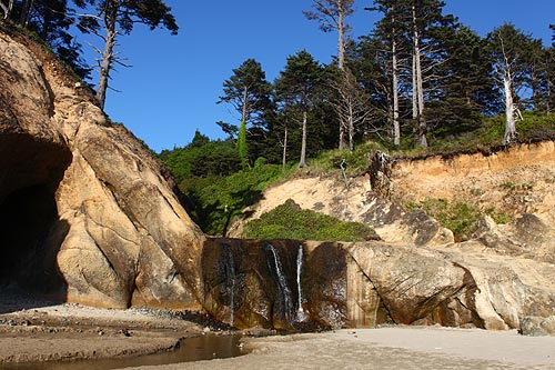 Oregon Coast in 70s This Weekend; Valley, Portland Close in on 90