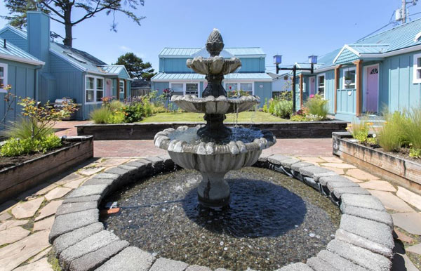 Oregon Coast Motor Lodge Moves Forward: Cannon Beach's Inn at Haystack Rock