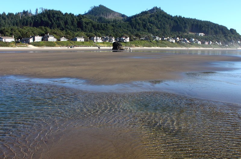 Southern End of Cannon Beach - Two Views, Video