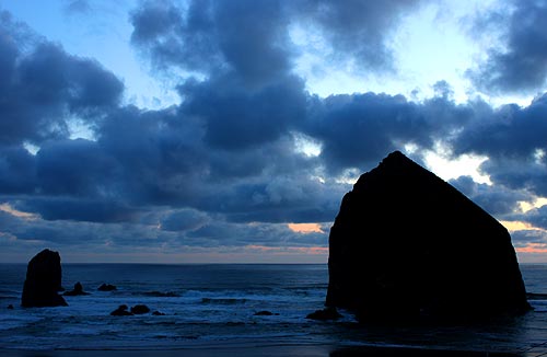 Cannon Beach, Haystack Rock puffy clouds