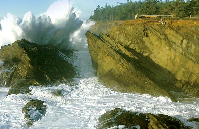 Weird Science of Tides Along Oregon / Washington Coast: Loosening the Moon 