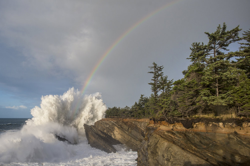 Unusual International / U.S. Holiday Travel: Dramatic, Even Explosive Along Oregon's Coast 