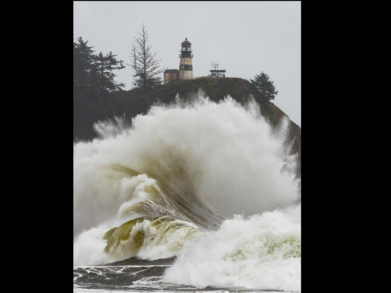 Killer Waves (Both Good and Bad) for Oregon / Washington Coast - Snow in Coast Range, Portland, Seattle