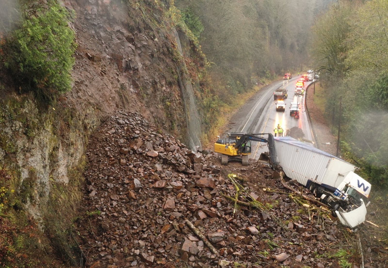 U.S. 30 to N. Oregon Coast Reopens to One Lane and Only at Night 