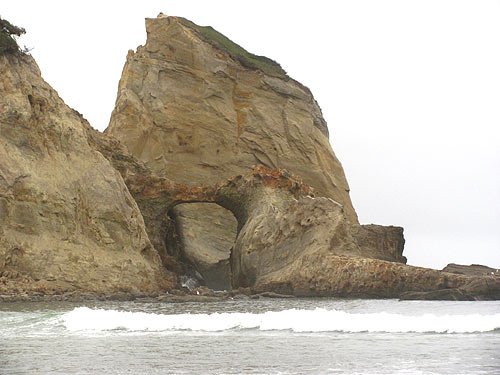 Crumbling Coast of Oregon: Three Rocky Attractions That Have Gone 