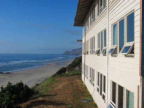 Winds on Oregon Coast Tear Up Lincoln City Motel