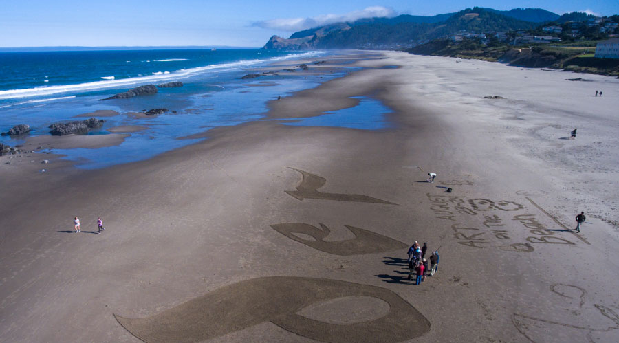 Art On The Beach Event Among First of Its Kind on Oregon Coast