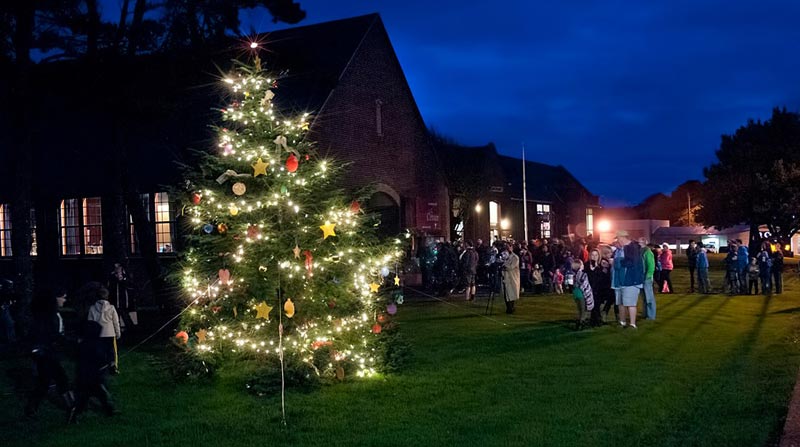 Central Oregon Coast Holidays Kick Off with Lincoln City Tree Lighting