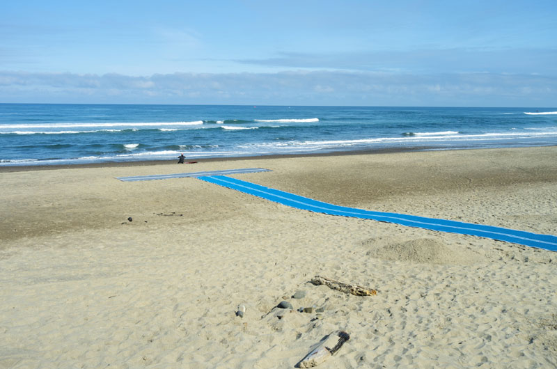 Lincoln City Brings Beach Wheelchairs, Mobi-Mats to Central Oregon Coast