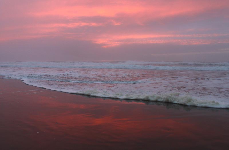 Oregon Coast Wonders, Video: When Lincoln City Glows 