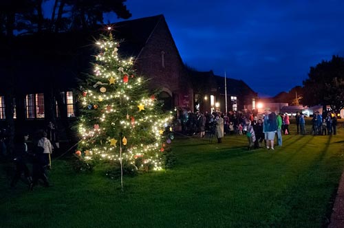 Central Oregon Coast's Holiday Kickoff: Lincoln City Tree Lighting, Market