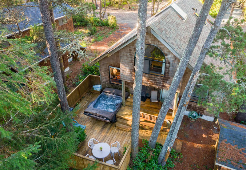 A 'Sea Dream' of a Rental on North Oregon Coast, Beneath Manzanita's Canopy