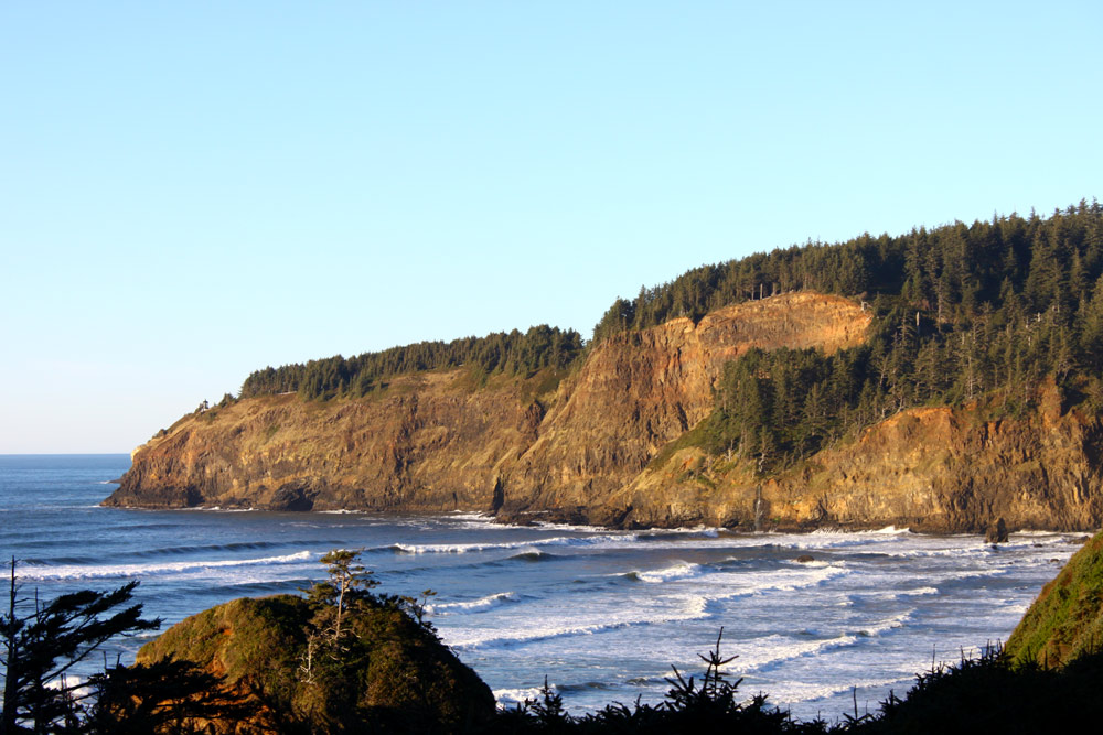 Short Beach near Oceanside: Off-the-Beaten-Path Adventures on Oregon Coast: Stumble Upon the Rugged, Pristine 