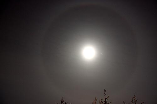 Jupiter Gets Bigger Over Clear Oregon Skies, the Coast; Heatwave Coming 