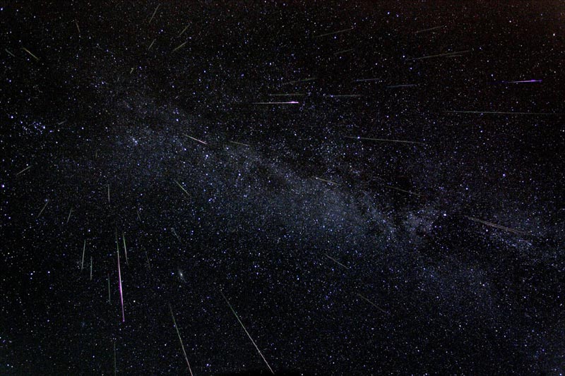 Geminid Meteor Showers Above Oregon / Washington Coast. But Can You See It? 