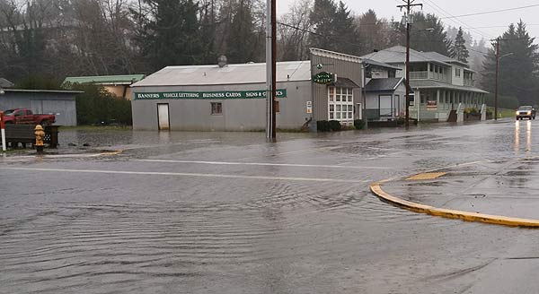 Flood Watches for Oregon Coast / Washington; Wave Drama Likely 