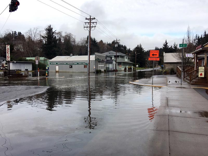 Caution Urged: King Tides Bring Flooding, Steep Seas to Oregon / Washington Coast