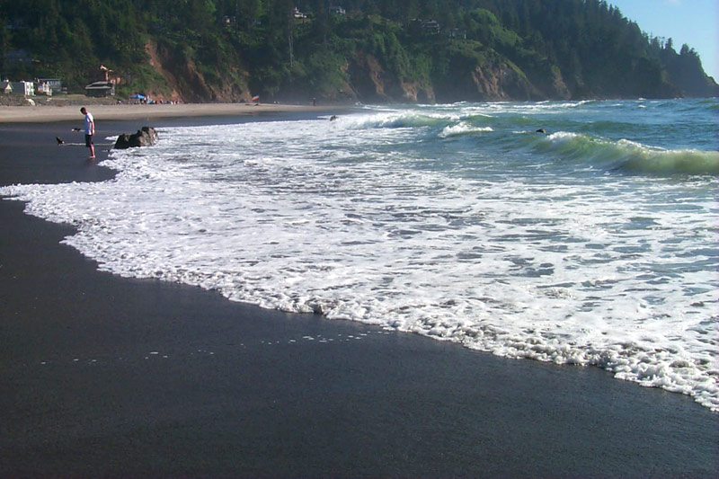 Neskowin and big, calm beach