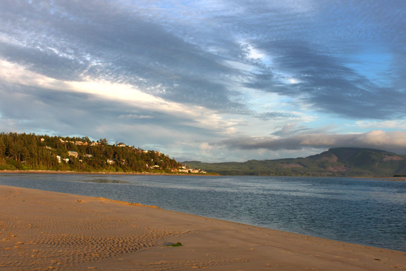 N. Oregon Coast Excurion Events Include Netarts Bay Tidepools, Mammals, Clamming