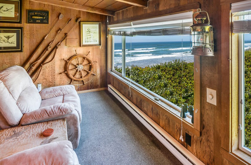Historic Oregon Coast Motor Inn Retains Classic Vibes With Whimsy: Newport's Moolack Shores