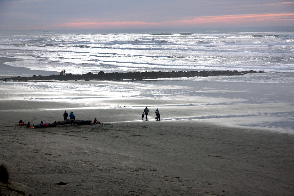Up to 1 Million Tons of Sewage Spills Into Central Oregon Coast's Nye Beach 