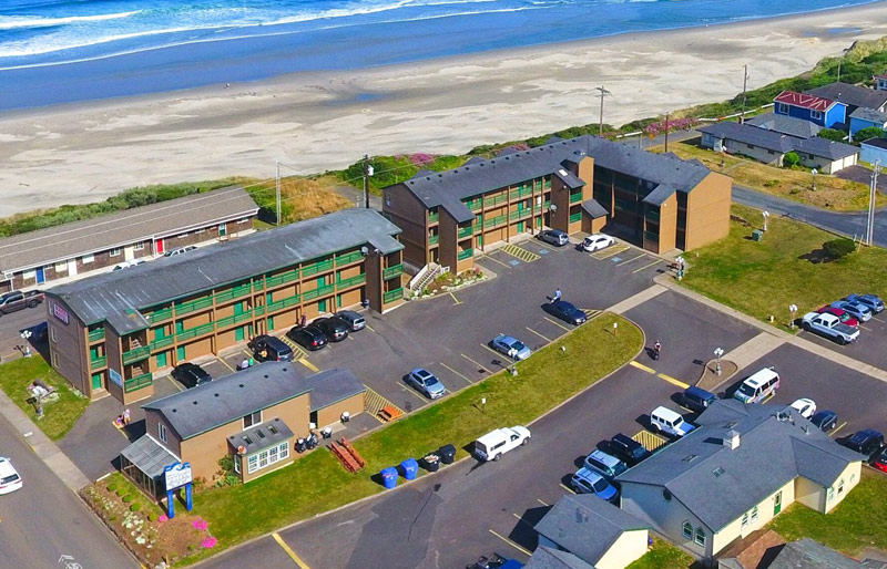 Nye Beach's Waves Hotel Keeps Making Waves: an Oregon Coast Classic