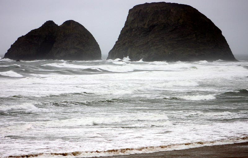 Wind Warnings for Washington, Oregon Coast, Gusts up to 80; Flood Advisory 