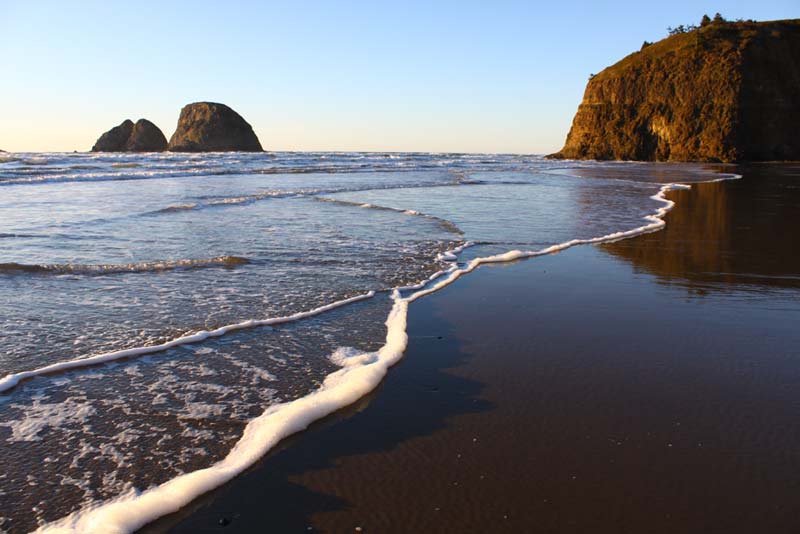 Maxwell Point and Tunnel Beach: Oceanside's Trippy Gift to the Oregon Coast 