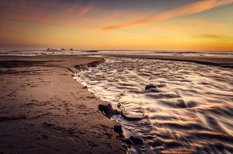 Warm, Sunny Skies for Washington / Oregon Coast - But Also Sneaker Waves 