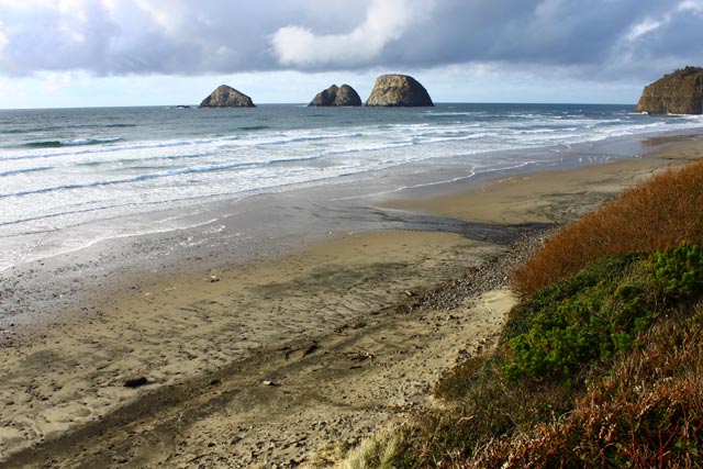 First Date Aflame: Five Stunning Romantic Forays of the N. Oregon Coast