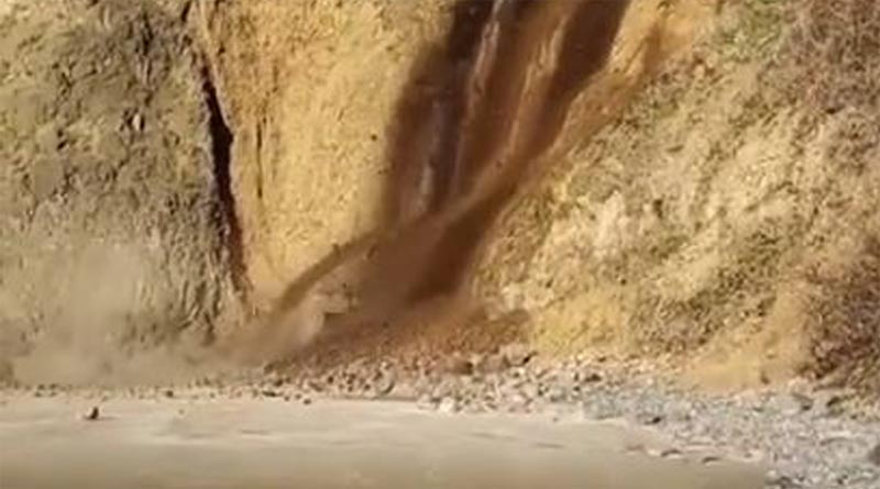 Famed Tunnel on Oregon Coast Covered by Rockslide; Some Need Rescue 