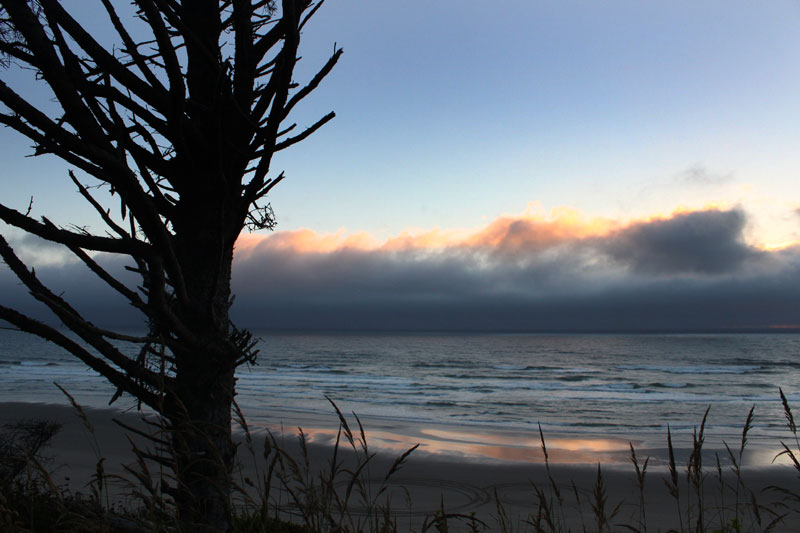 Sneaker Wave Threat Saturday for Oregon / Washington Coast; Then Sunny, Warm 