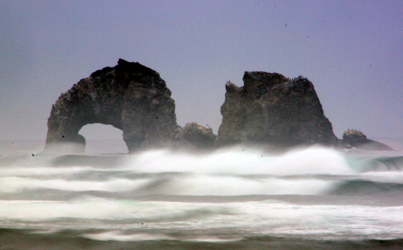 26-Foot Waves Slamming Some Areas; Advisories for Oregon Coast, Washington Coast 